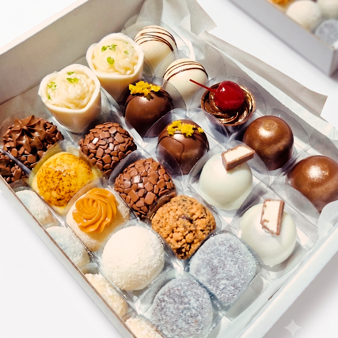 Caixa de docinhos gourmet variados da Iara Barcellos Doceria